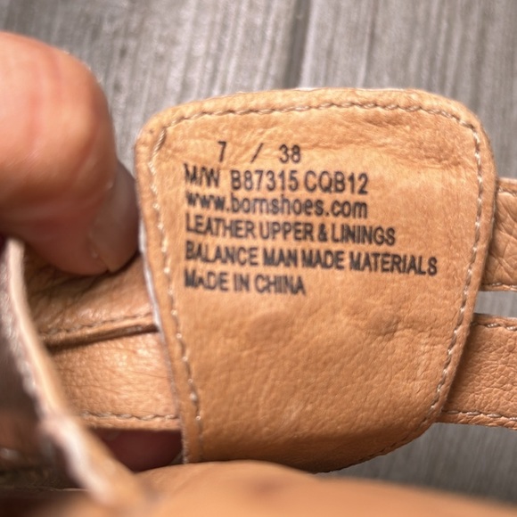 Born Leather Sandals Gold Size 7 - Picture 11 of 12